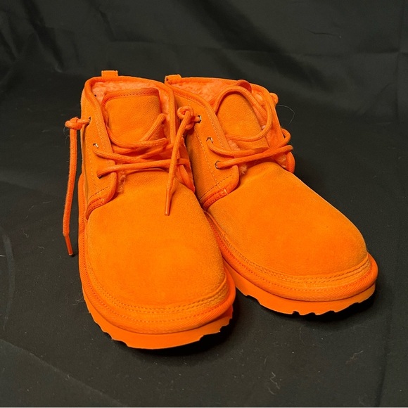UGG Kids Neumel II Boot Orange Suede - Picture 2 of 9